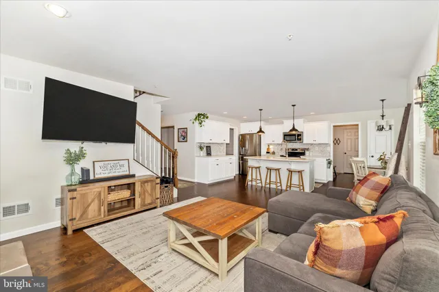 $689,900 | 6806 Hawes Court, Frederick, MD 21702