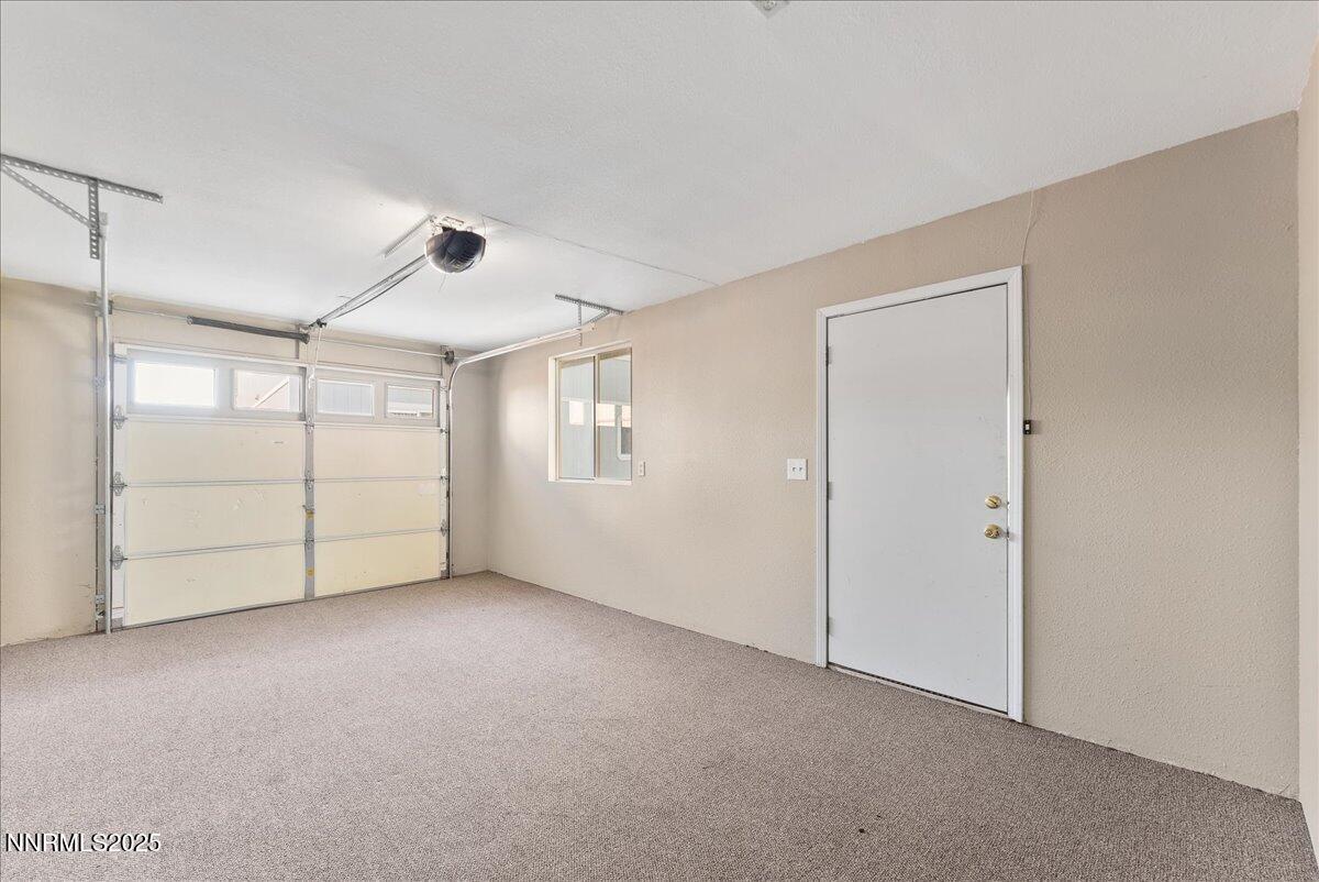 18119 Cherryleaf Court Reno, NV 89508 - Photo 8 of 36 40-18119 Cherry Leaf Court Reno NV 89508