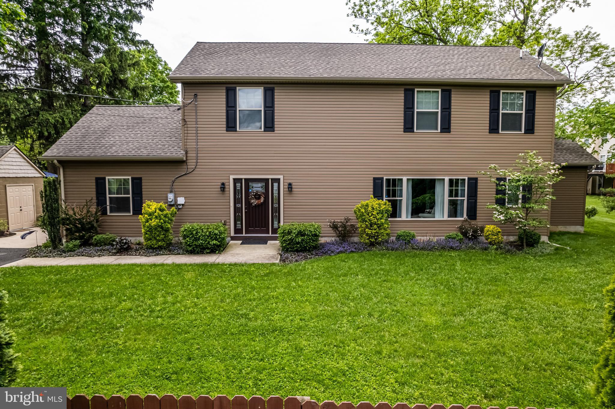 4055 West Hopewell Road Center Valley, PA 18034 - Photo 2 of 58 Gallery Image 2