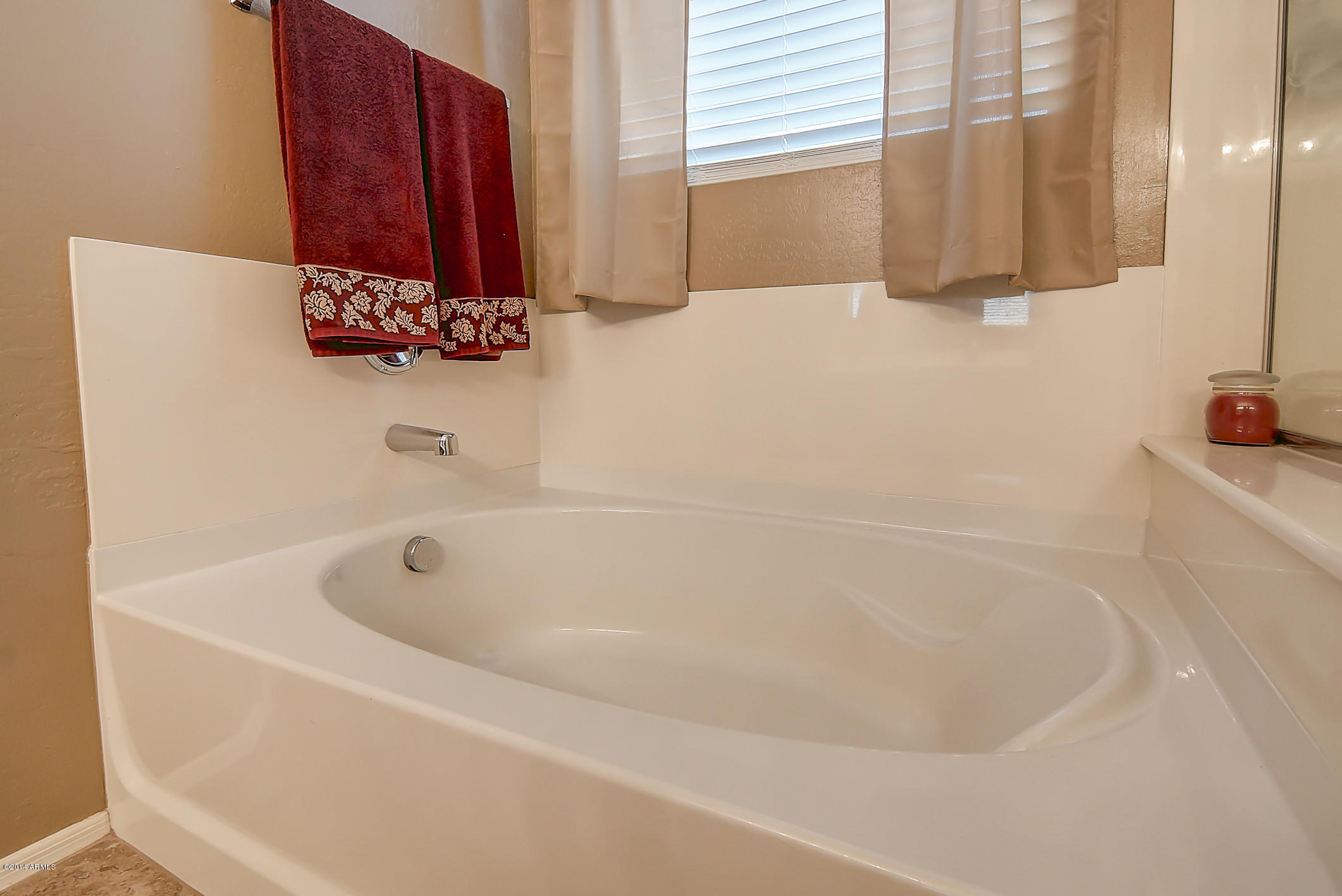 4813 West Darrel Road Laveen, AZ 85339 - Photo 19 of 50 118-MasterBathtub
