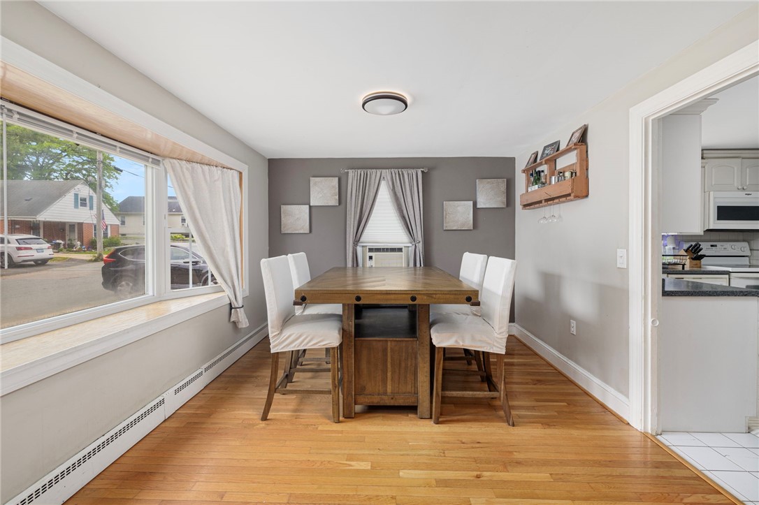 11 Doane Street Cranston, RI 02910 - Photo 8 of 38