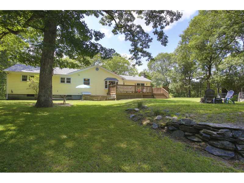 297 Old River Road Lincoln, RI 02865 - Photo 10 of 17 Yard/Garden.