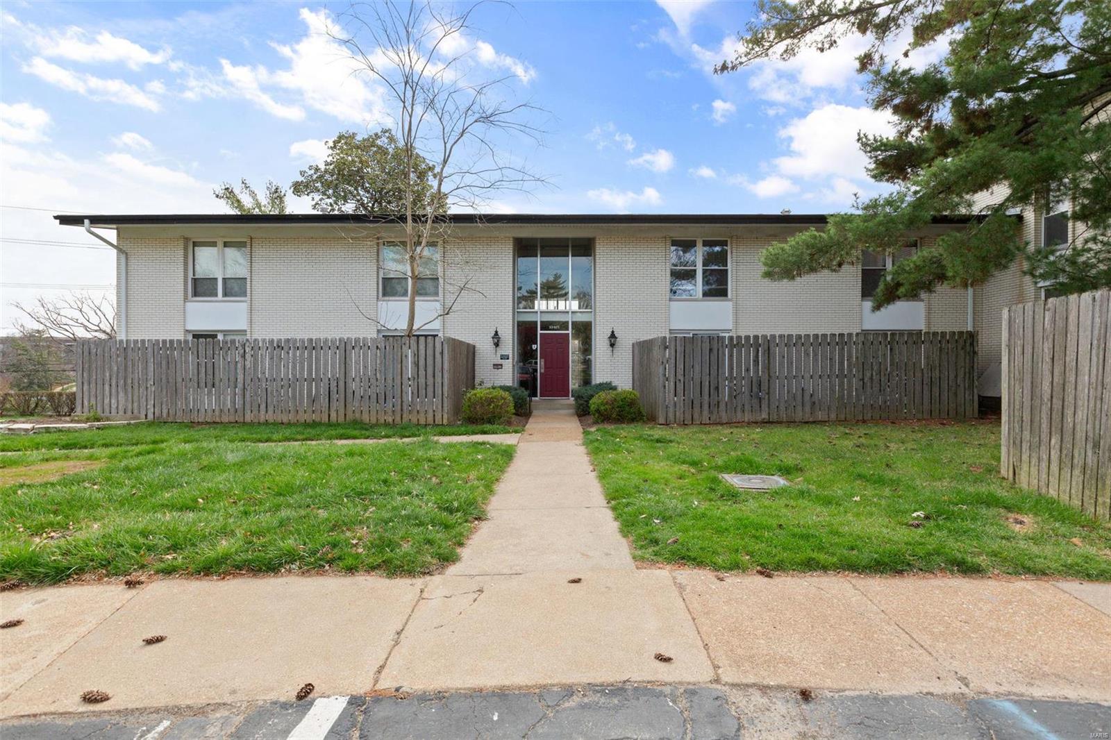 10415 Briarbend Drive, Unit 2 St. Louis, MO 63146 - Photo 1 of 22