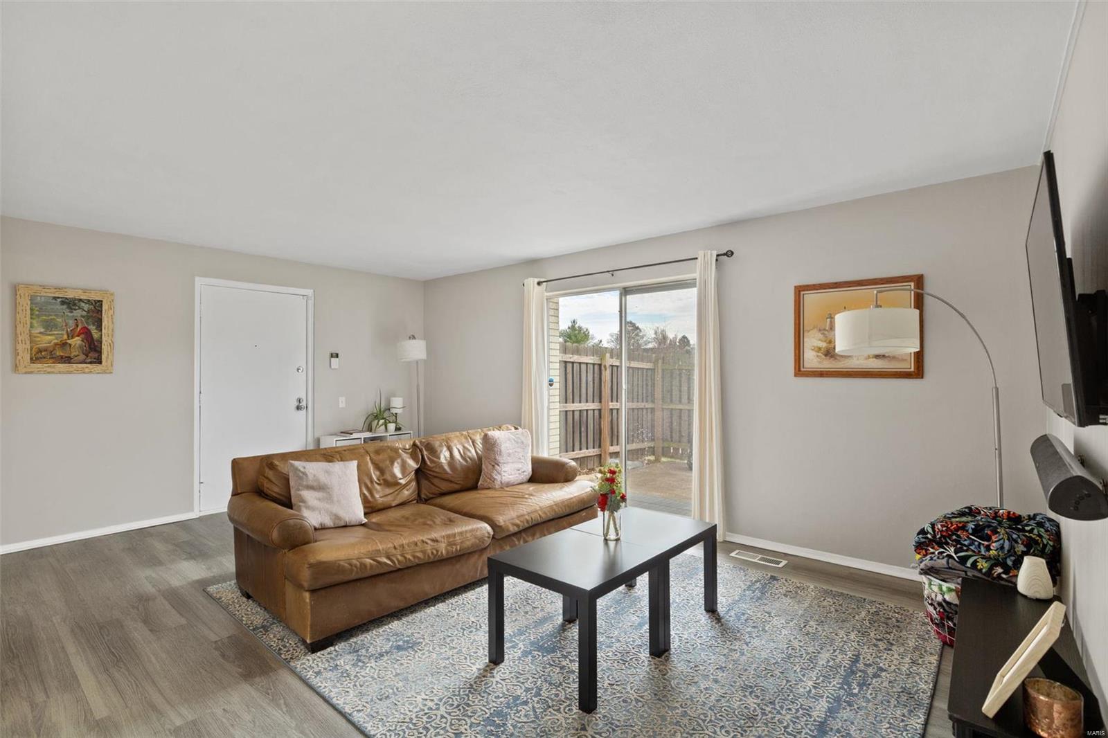 10415 Briarbend Drive, Unit 2 St. Louis, MO 63146 - Photo 3 of 22