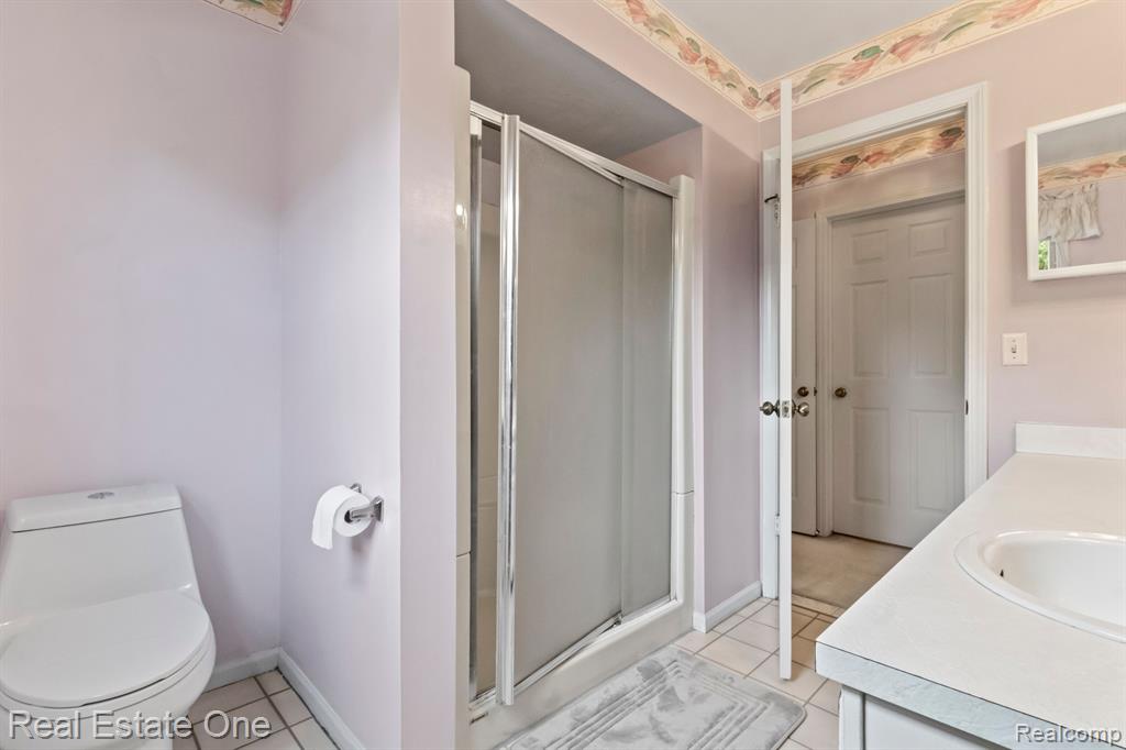 909 Ravine Terrace Court Rochester Hills, MI 48307 - Photo 23 of 50