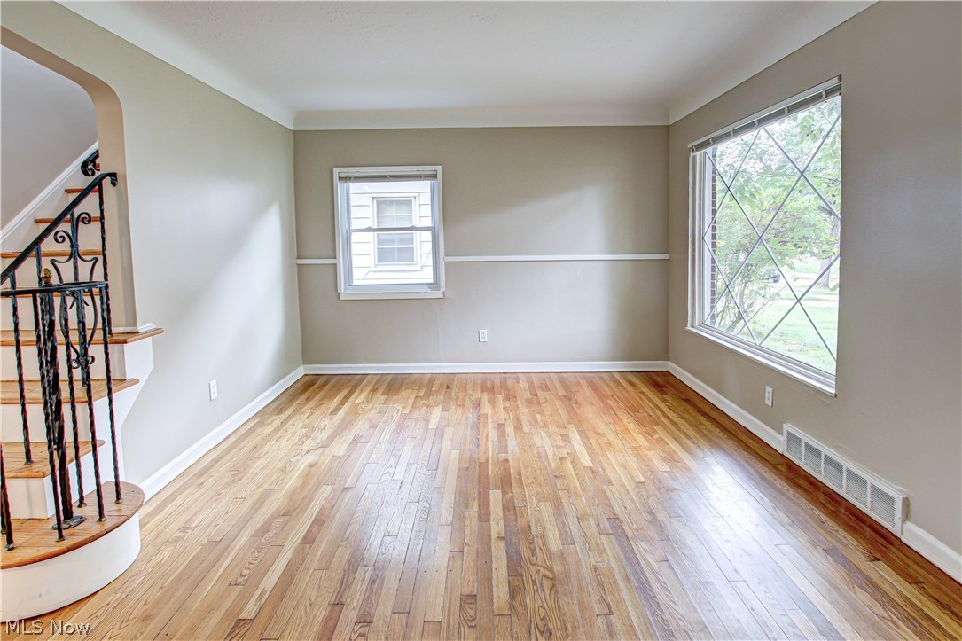 4134 Bayard Road Cleveland, OH 44121 - Photo 6 of 34 Gallery Image 6