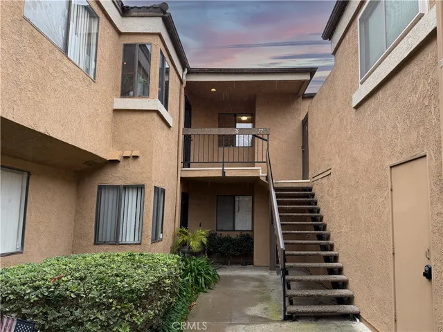 $699,900 | 7911 Woodlake Drive, Unit 76, Huntington Beach, CA 92647