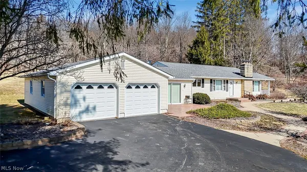 $669,900 | 14687 National Road Southeast, Thornville, OH 43076