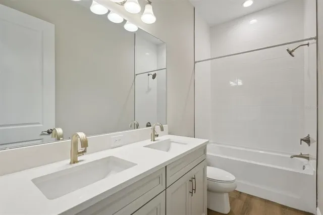 $959,990 | 174 Hidden Ests Court, Brandon, FL 33511