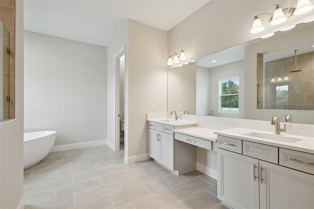 174 Hidden Ests Court Brandon, FL 33511 - Photo 8 of 28