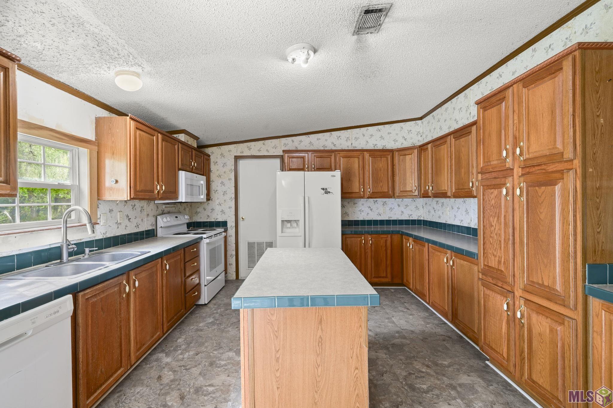 30740 Milton Road Denham Springs, LA 70726 - Photo 3 of 19