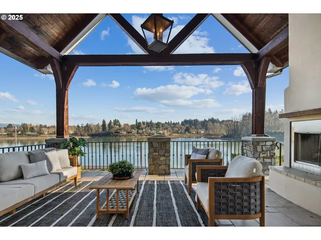 $4,250,000 | 11859 South Riverwood Road, Portland, OR 97219
