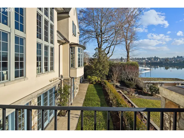$4,250,000 | 11859 South Riverwood Road, Portland, OR 97219