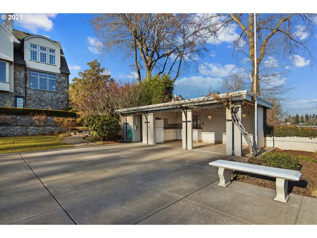 $4,250,000 | 11859 South Riverwood Road, Portland, OR 97219