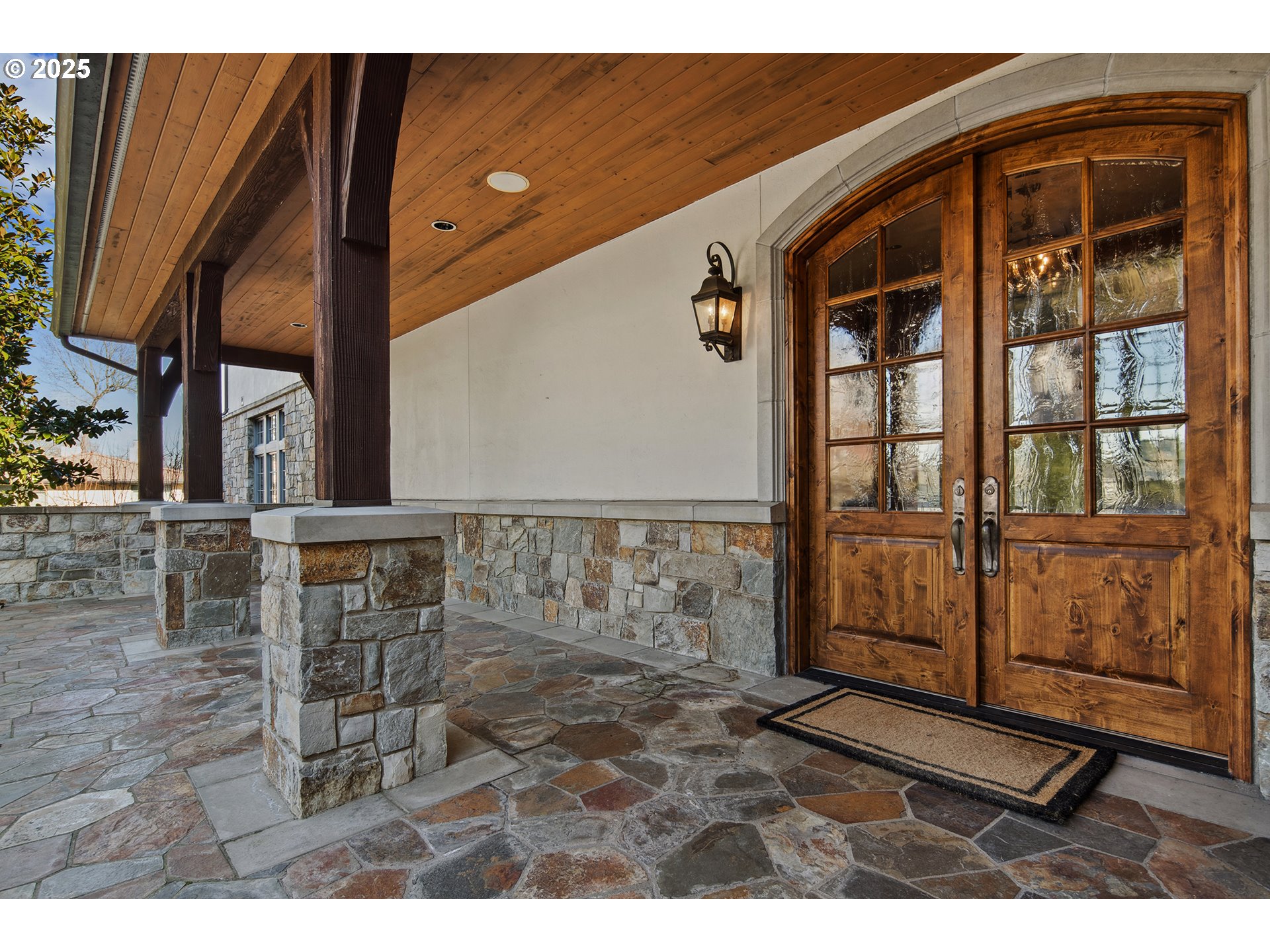 11859 South Riverwood Road Portland, OR 97219 - Photo 4 of 48