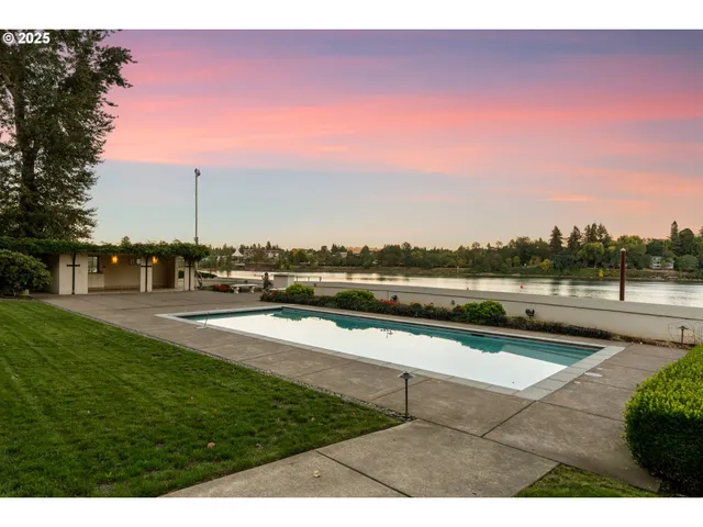 $4,250,000 | 11859 South Riverwood Road, Portland, OR 97219