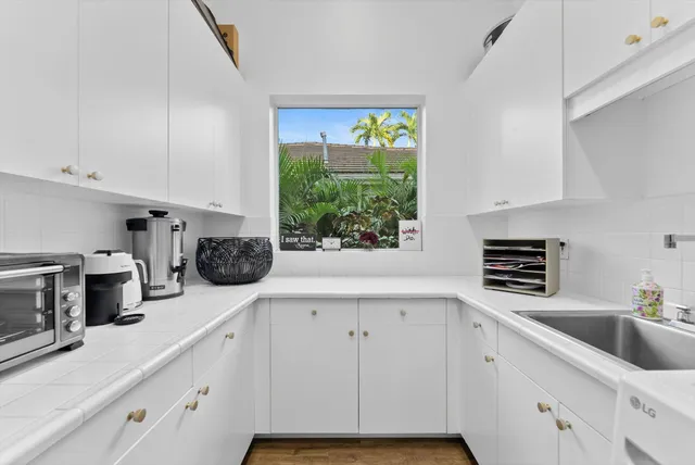 $3,100,000 | 7955 Mandarin Drive, Boca Raton, FL 33433