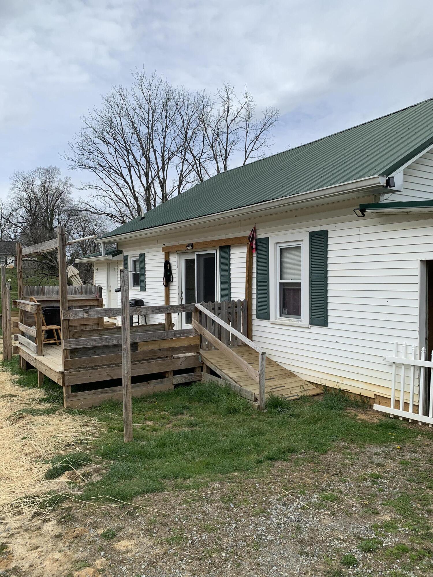 453 Cedar Grove Road Johnson City, TN 37601 - Photo 3 of 21 Back of Home / Deck / Attached Garage