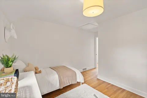 $1,115,000 | 4843 Arlington Boulevard, Arlington, VA 22203