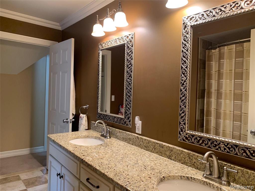 338 Ridge Road Grosse Pointe Farms, MI 48236 - Photo 17 of 54