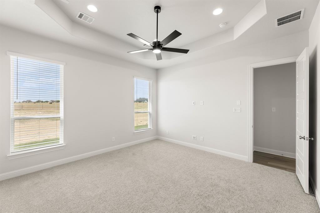 6211 Cedar Elm Road Midlothian, TX 76065 - Photo 13 of 28 Primary Bedroom