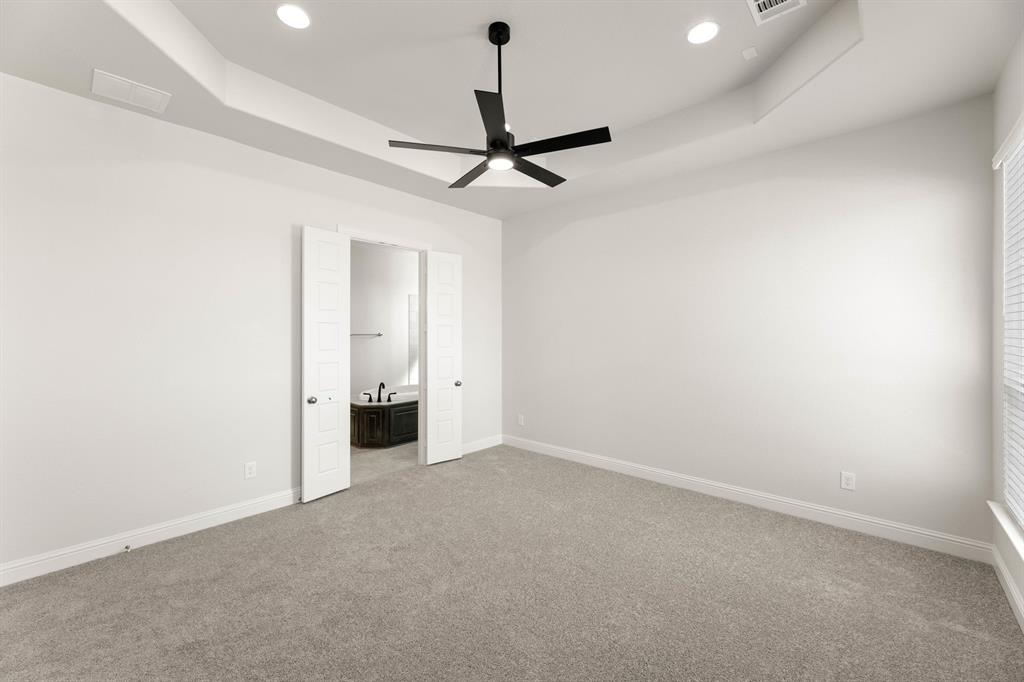 6211 Cedar Elm Road Midlothian, TX 76065 - Photo 14 of 28 Primary Bedroom