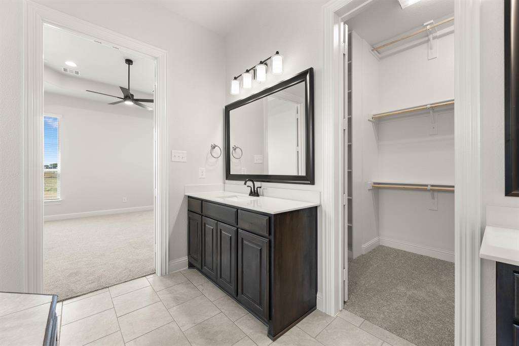 6211 Cedar Elm Road Midlothian, TX 76065 - Photo 16 of 28 Primary Bathroom