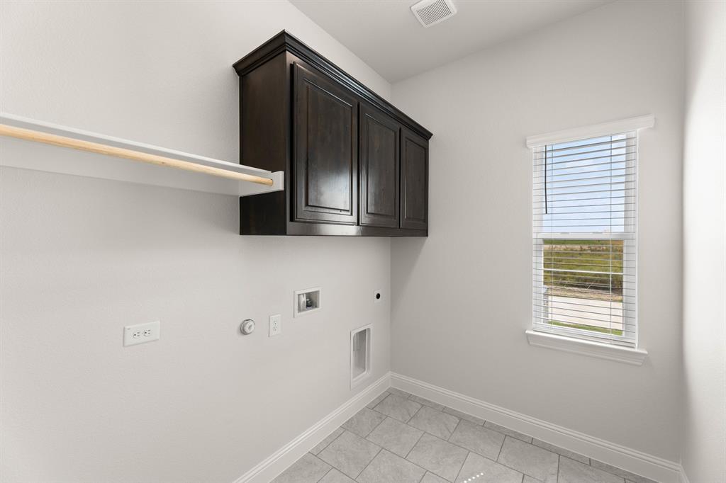 6211 Cedar Elm Road Midlothian, TX 76065 - Photo 25 of 28 Utility Room