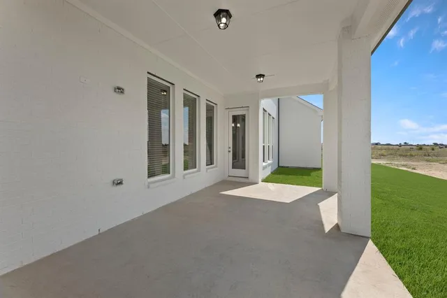 $639,900 | 6211 Cedar Elm Road, Midlothian, TX 76065