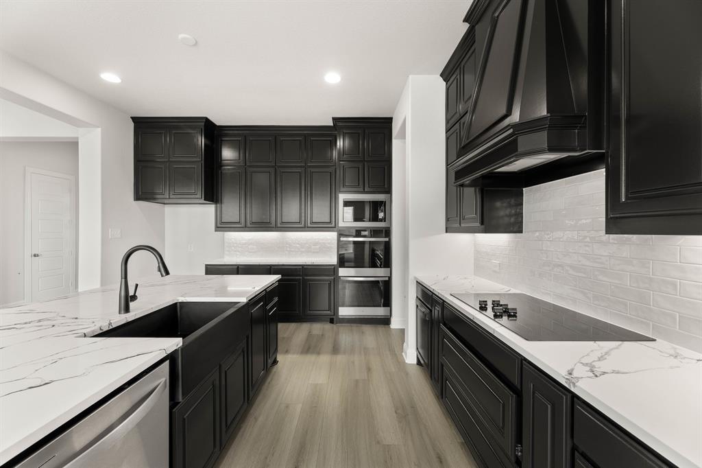 6211 Cedar Elm Road Midlothian, TX 76065 - Photo 10 of 28 Kitchen