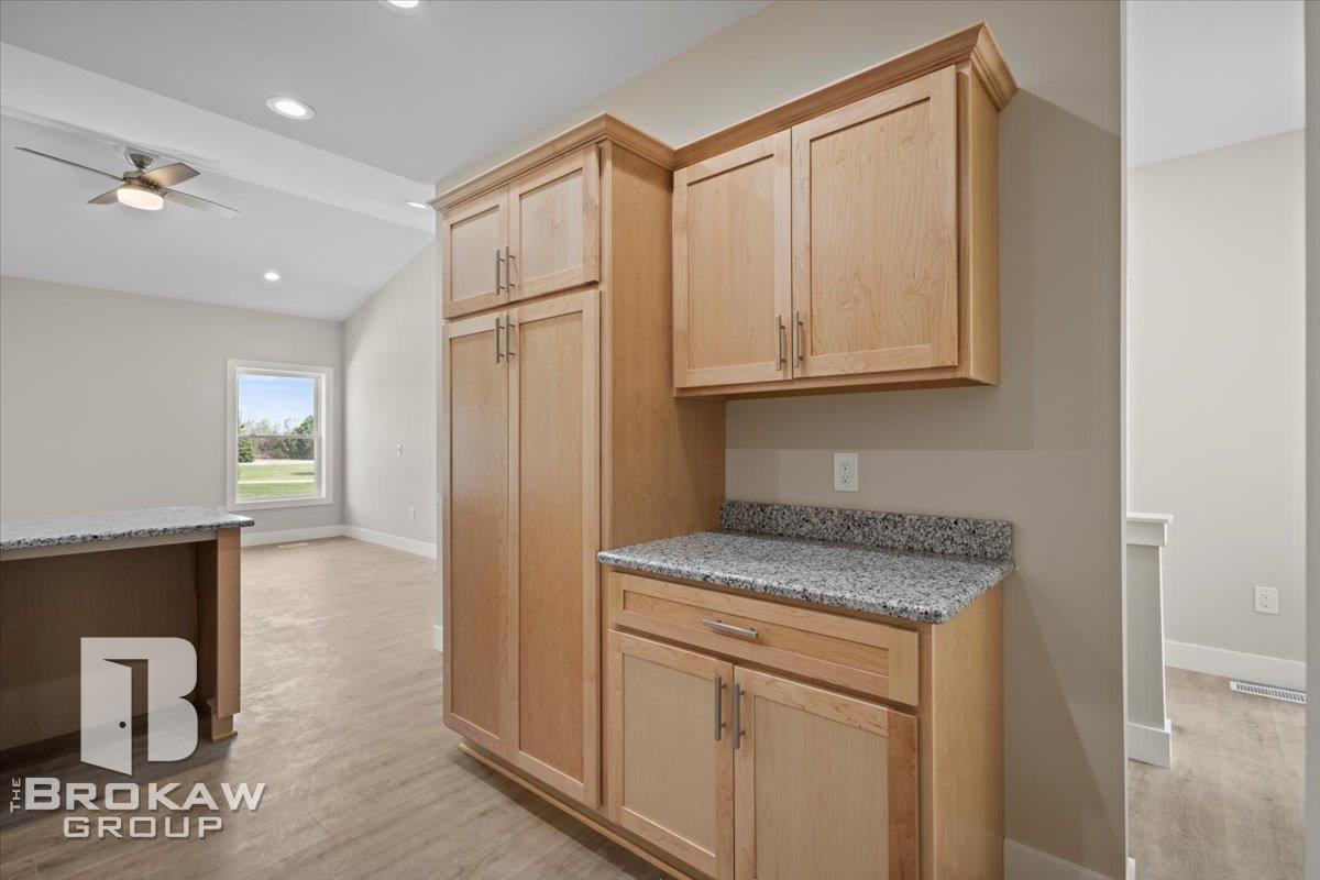 3367 Meadow Ridge Court Davison, MI 48423 - Photo 17 of 37 50172092-db864ec5-d087-4954-8612-5313ec83f285.JPG