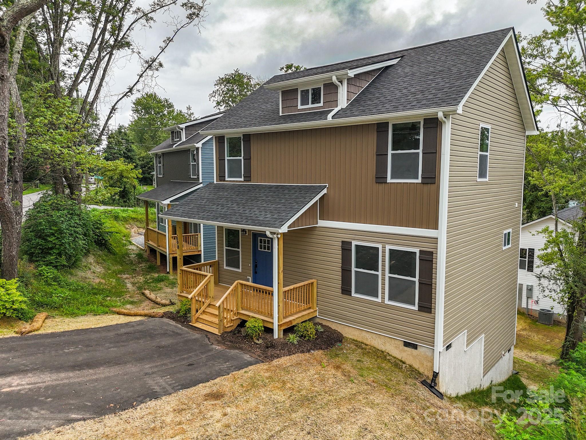398 Deaverview Road Asheville, NC 28806 - Photo 2 of 30