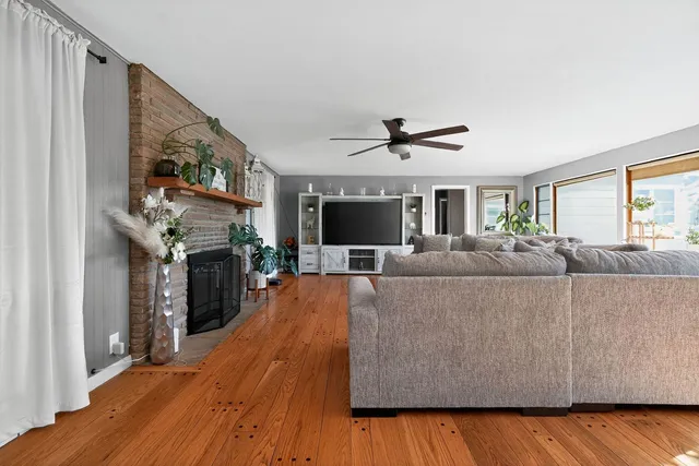 $315,000 | 707 Coolidge Place, Rockford, IL 61107