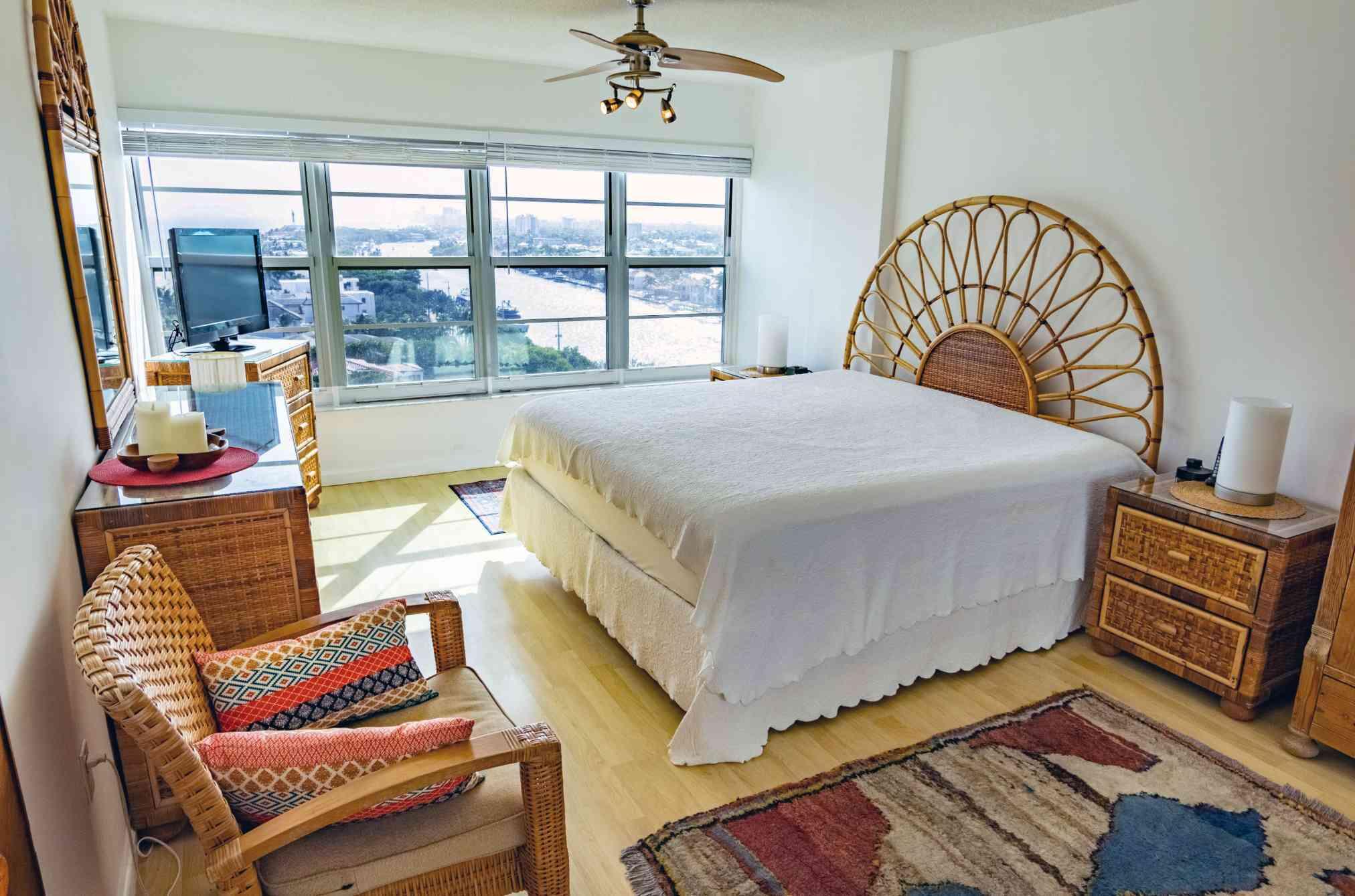 1021 Hillsboro Mile, Unit 1102 Hillsboro Beach, FL 33062 - Photo 14 of 19 IMG_9826-HDR1