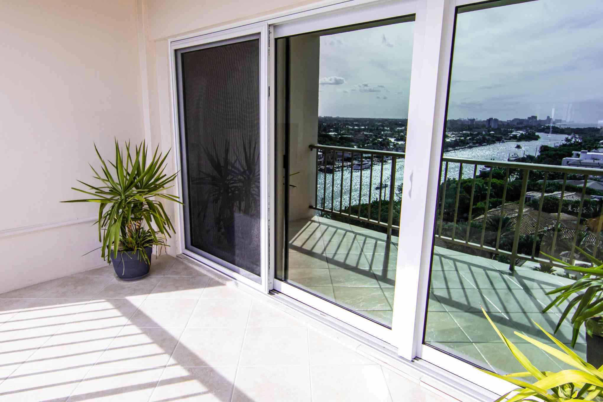 1021 Hillsboro Mile, Unit 1102 Hillsboro Beach, FL 33062 - Photo 5 of 19 IMG_9740