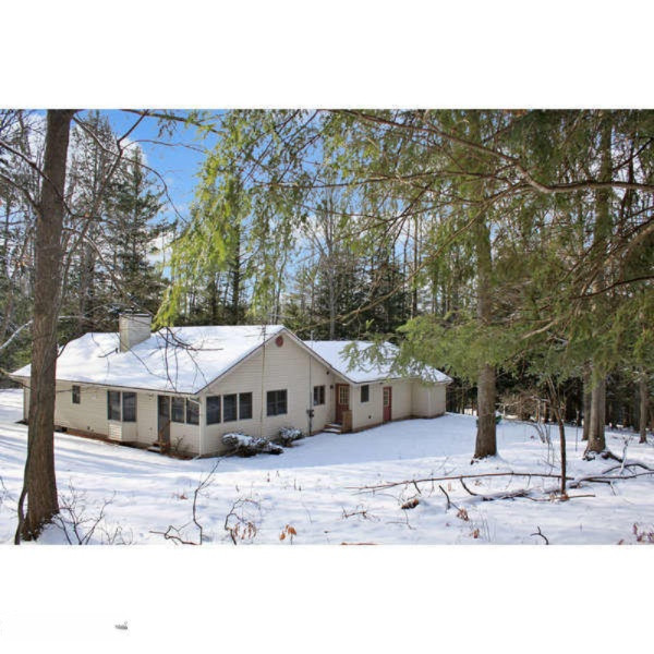 4826 Moore Road Williamsburg, MI 49690 - Photo 2 of 13 30jd7594payt8mq0ycywa3m6exch1tt1bj5qyoxi
