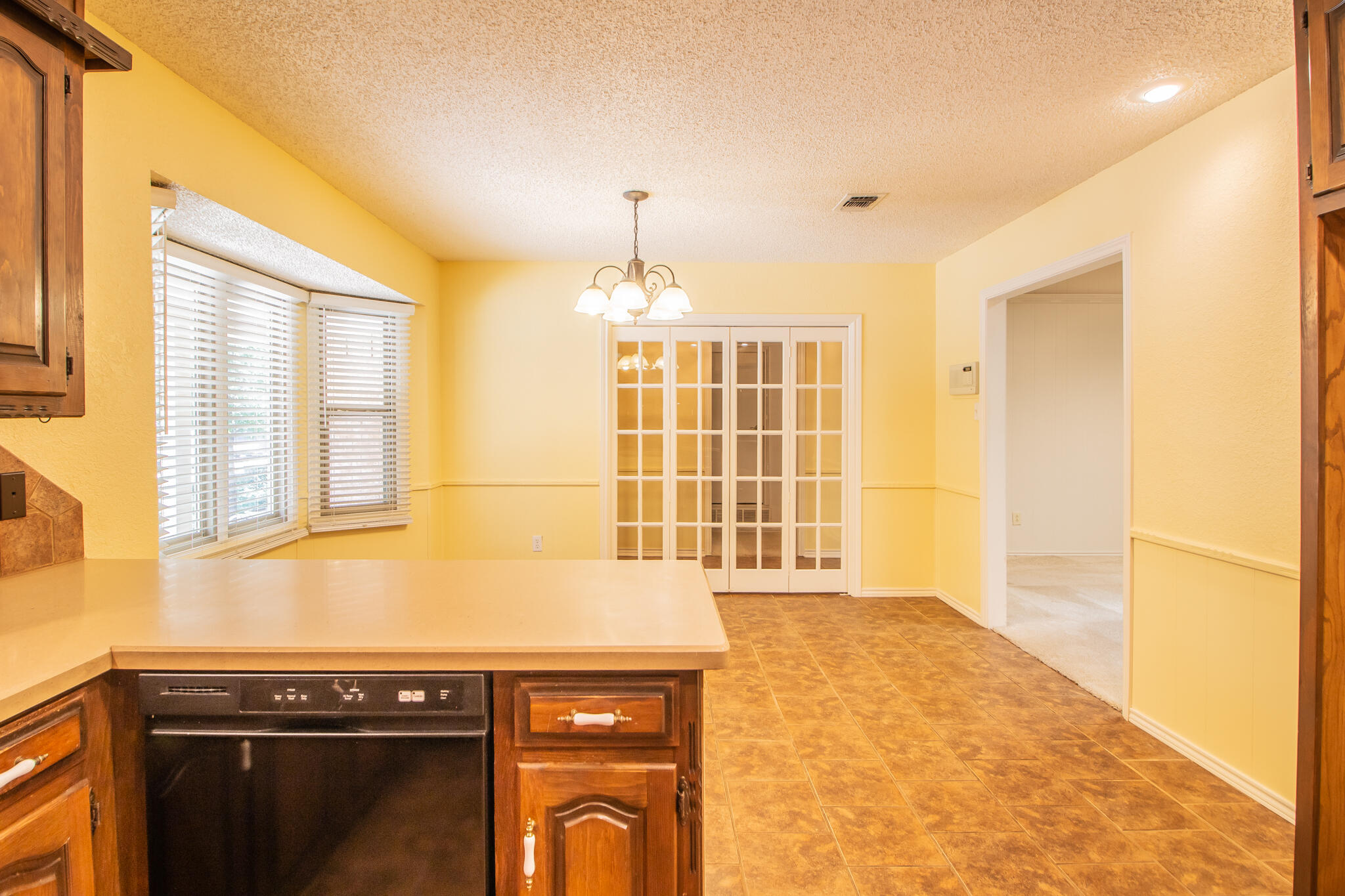 5524 75th Street Lubbock, TX 79424 - Photo 10 of 43 IMG_9119-HDR