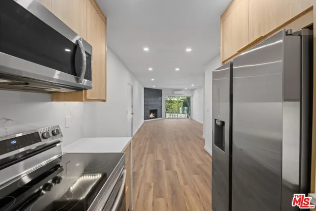 $4,250 | 2449 Beachwood Drive, Unit 13, Los Angeles, CA 90068