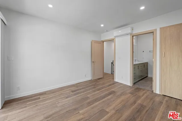 $4,250 | 2449 Beachwood Drive, Unit 13, Los Angeles, CA 90068