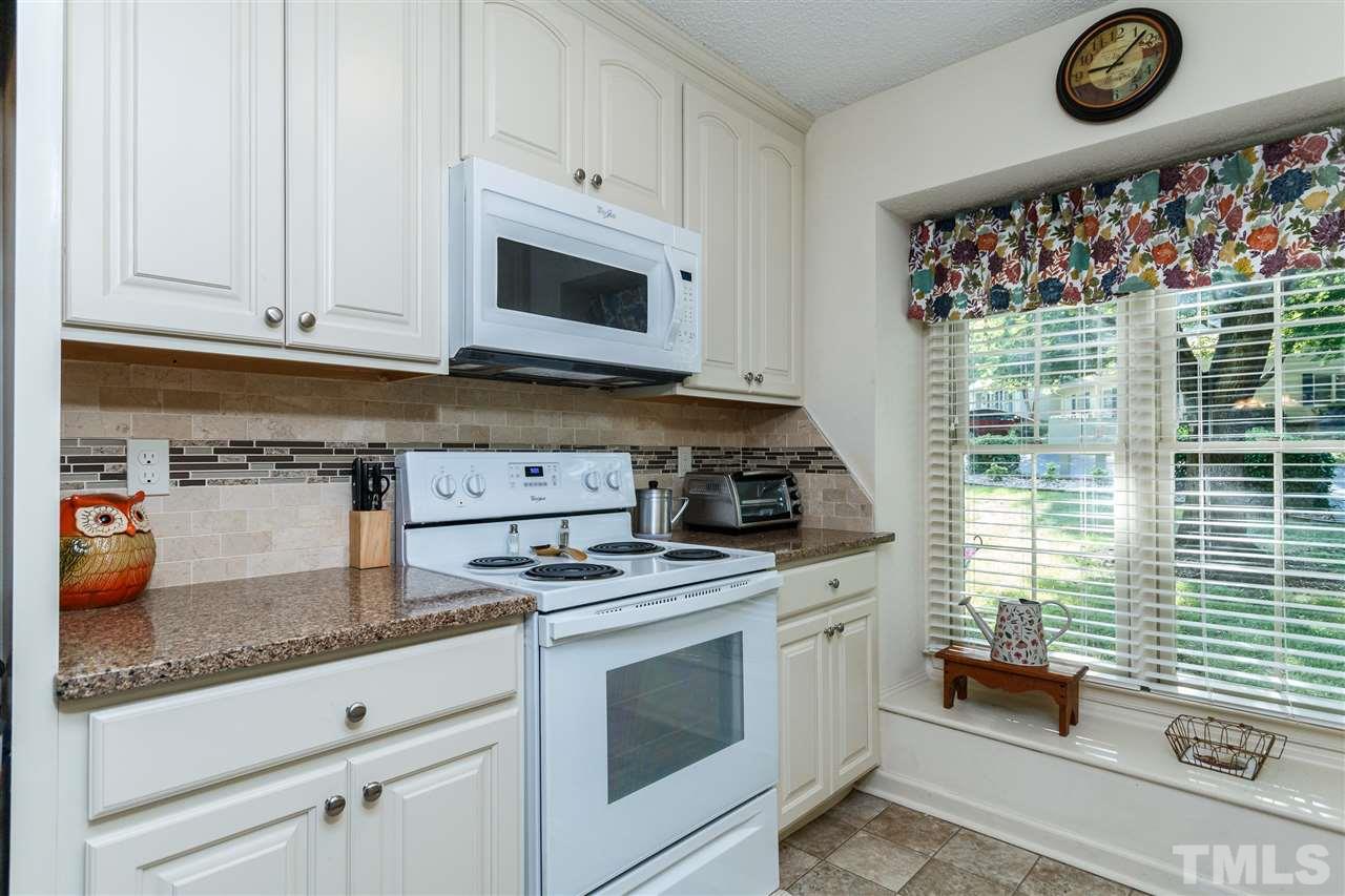 2648 Cottage Circle Raleigh, NC 27613 - Photo 6 of 28