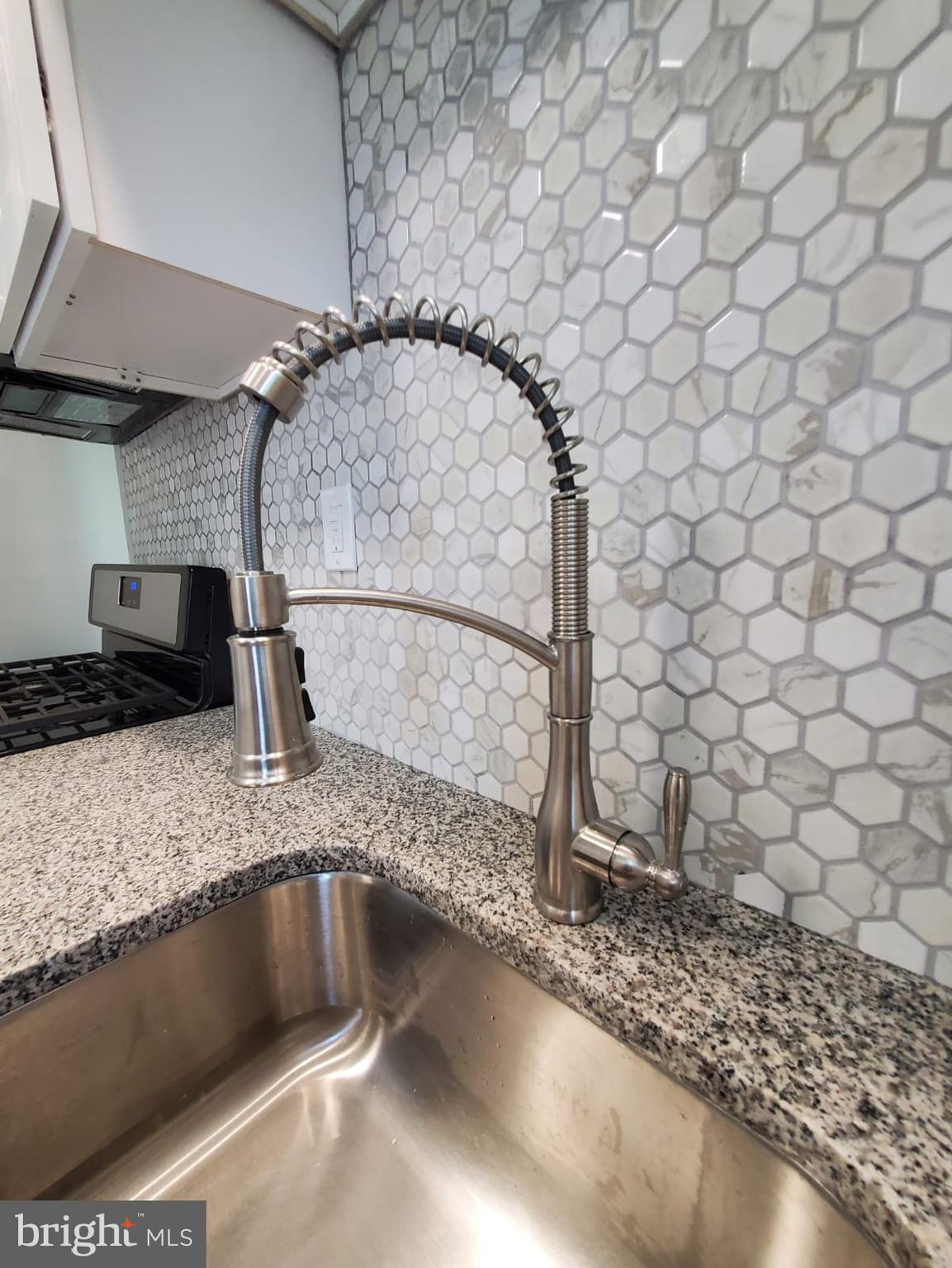 112 Sollers Point Road Dundalk, MD 21222 - Photo 5 of 19