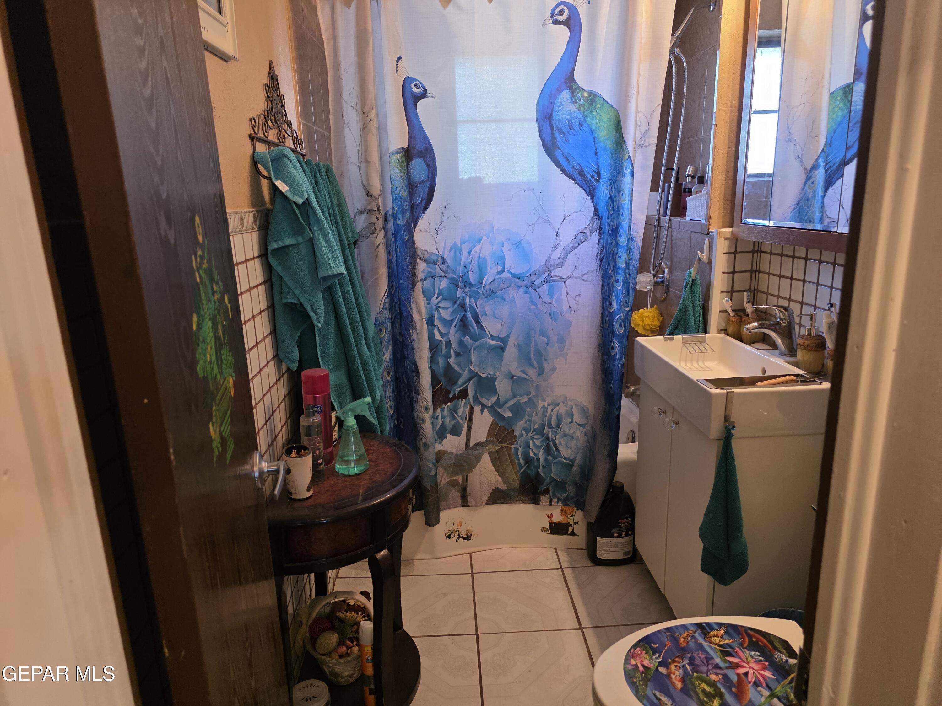 8827 Sunland Road El Paso, TX 79907 - Photo 6 of 24 20260729_170141