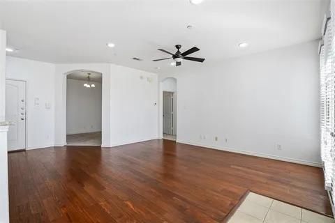 $269,950 | 950 Henderson Street, Unit 1214, Fort Worth, TX 76102
