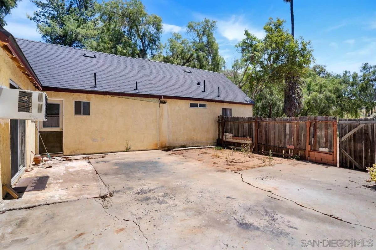 14035 Proctor Valley Road Jamul, CA 91935 - Photo 27 of 53 a backyard of a house