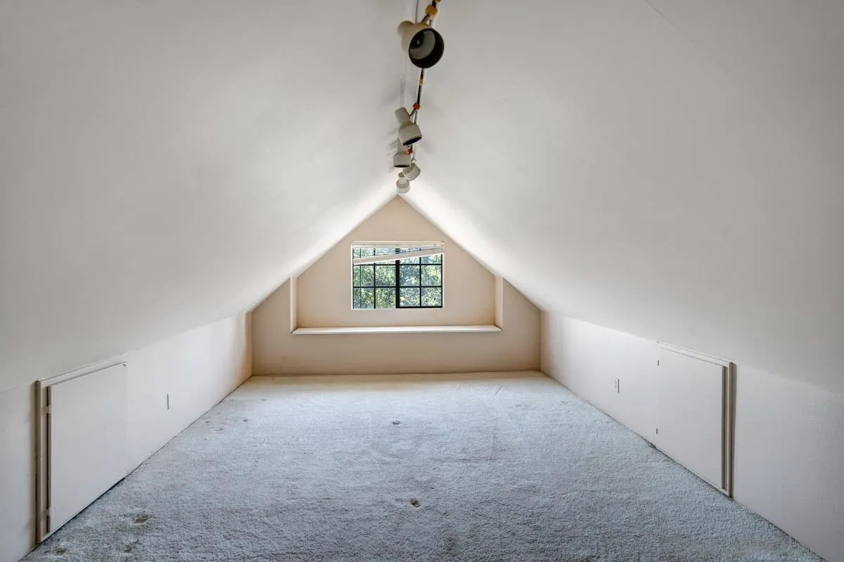 14035 Proctor Valley Road Jamul, CA 91935 - Photo 37 of 53 a view of empty room with windows