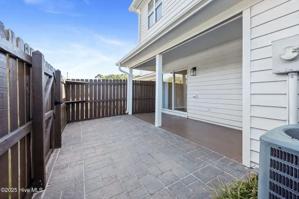 $430,000 | 8817 Janell Court, Emerald Isle, NC 28594