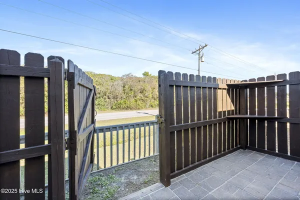 $430,000 | 8817 Janell Court, Emerald Isle, NC 28594
