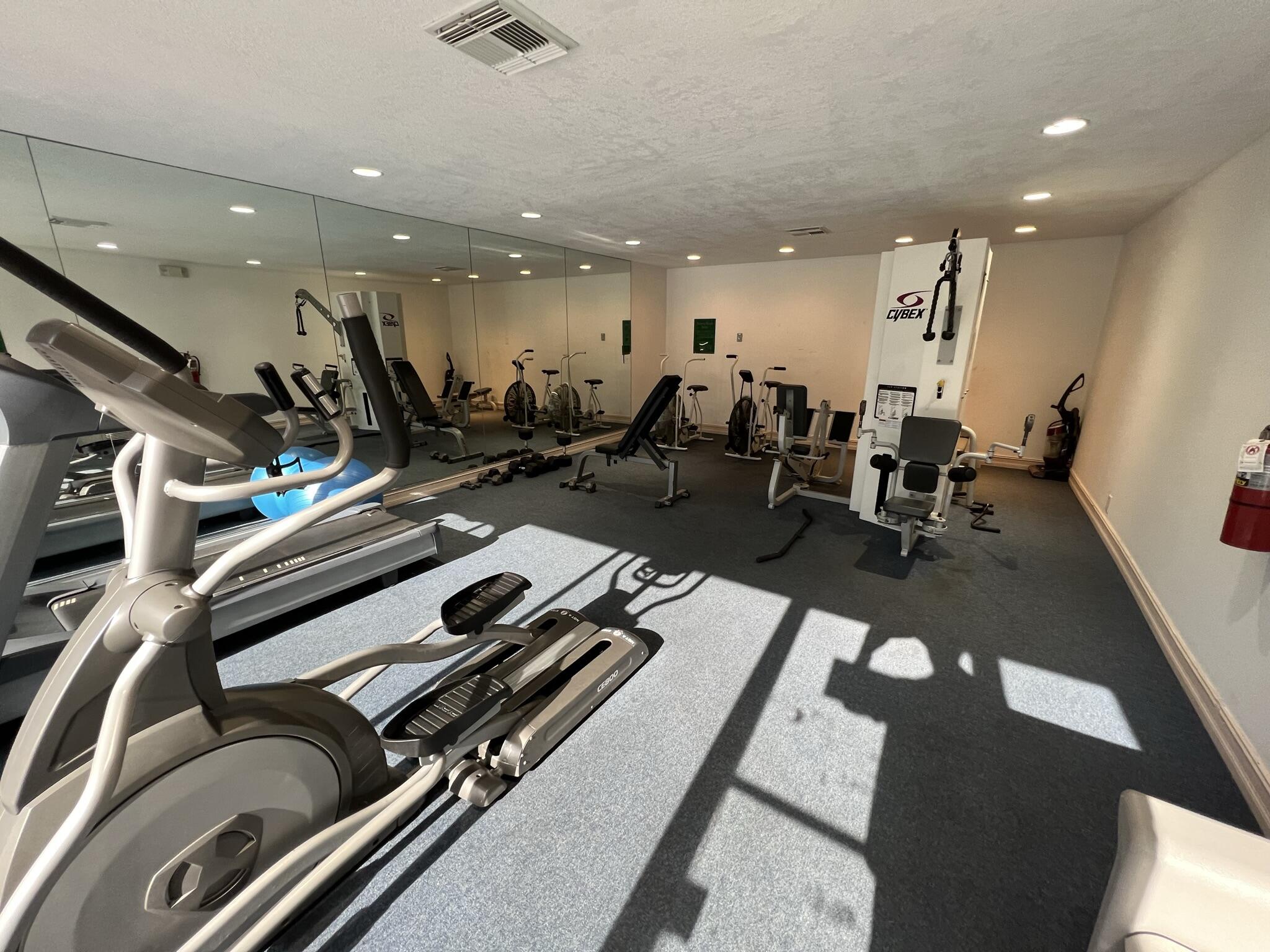 1 Royal Palm Way, Unit 3050 Boca Raton, FL 33432 - Photo 19 of 24 a room with gym equipment and a gym equipment
