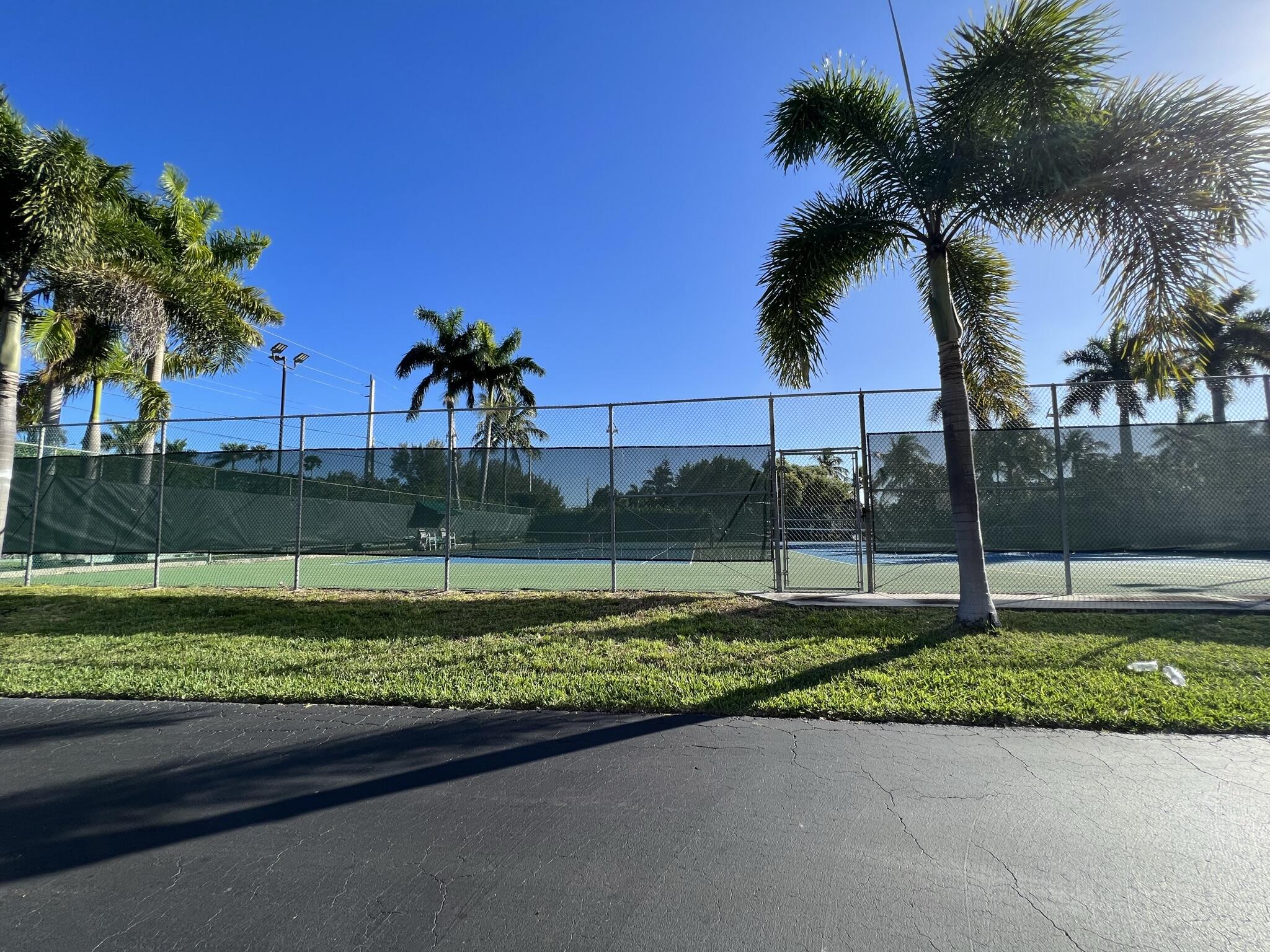 1 Royal Palm Way, Unit 3050 Boca Raton, FL 33432 - Photo 22 of 24 a view of a park