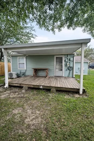 $1,600 | 117 Sylvia Street, Deer Park, TX 77536